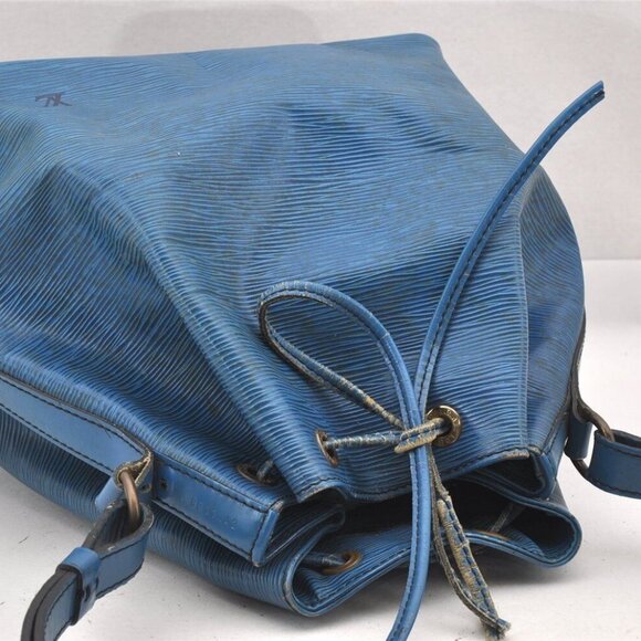 Authentic Louis Vuitton Epi Petit Noe Shoulder Drawstring Bag Blue - Picture 16 of 16